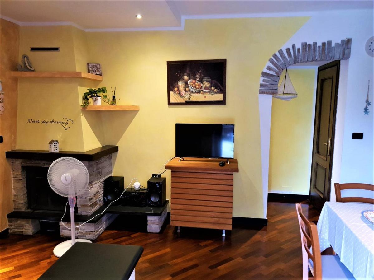 Appartamento Casa Cristina 2C - Private Free Parking, Wi-Fi Casarza Ligure Esterno foto